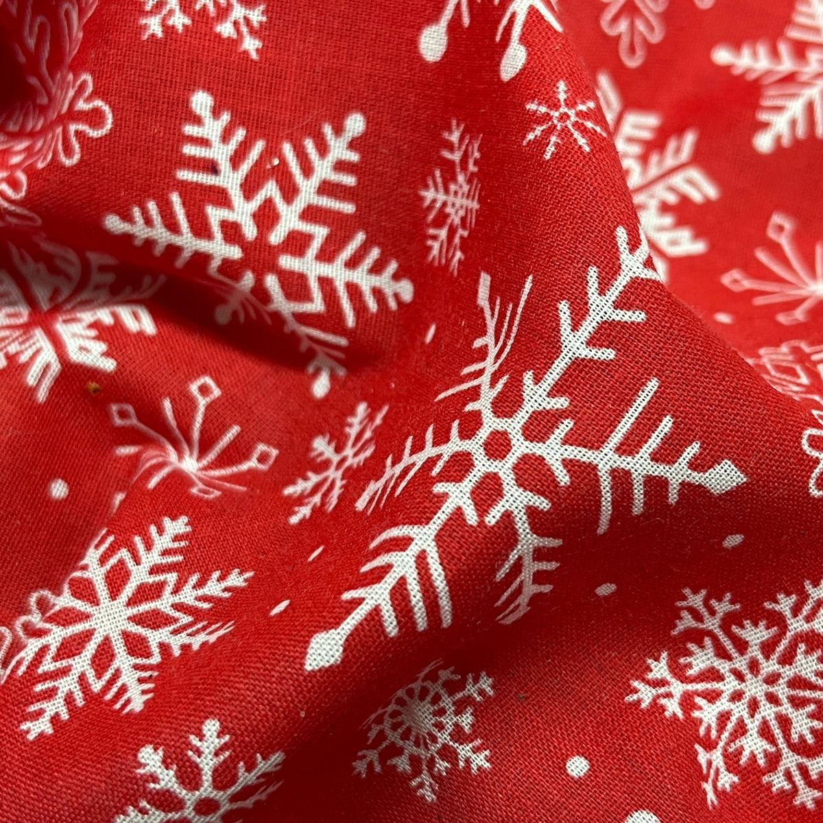 10m White Xmas Snowflakes Christmas Polycotton Fabric 45", Red - Bull Ring Fabrics