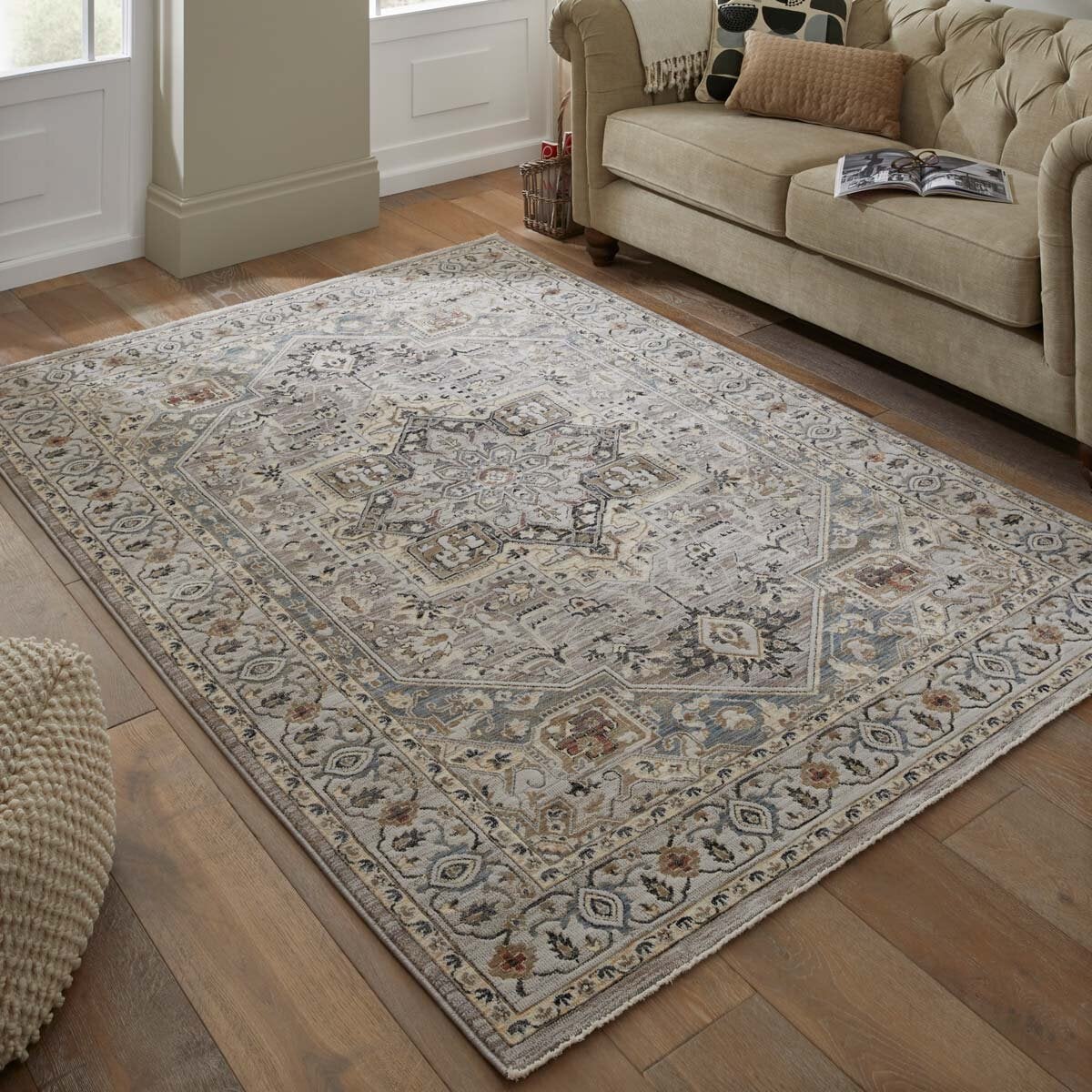 Concept Looms Legacy Rug in Grey