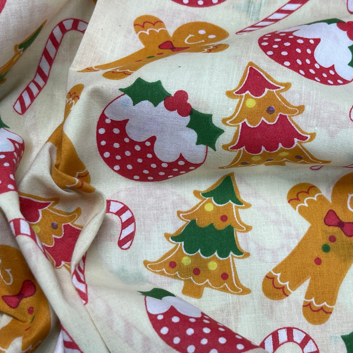 Christmas Pudding & Gingerbread Men Polycotton Xmas Fabric 45", Cream - Bull Ring Fabrics