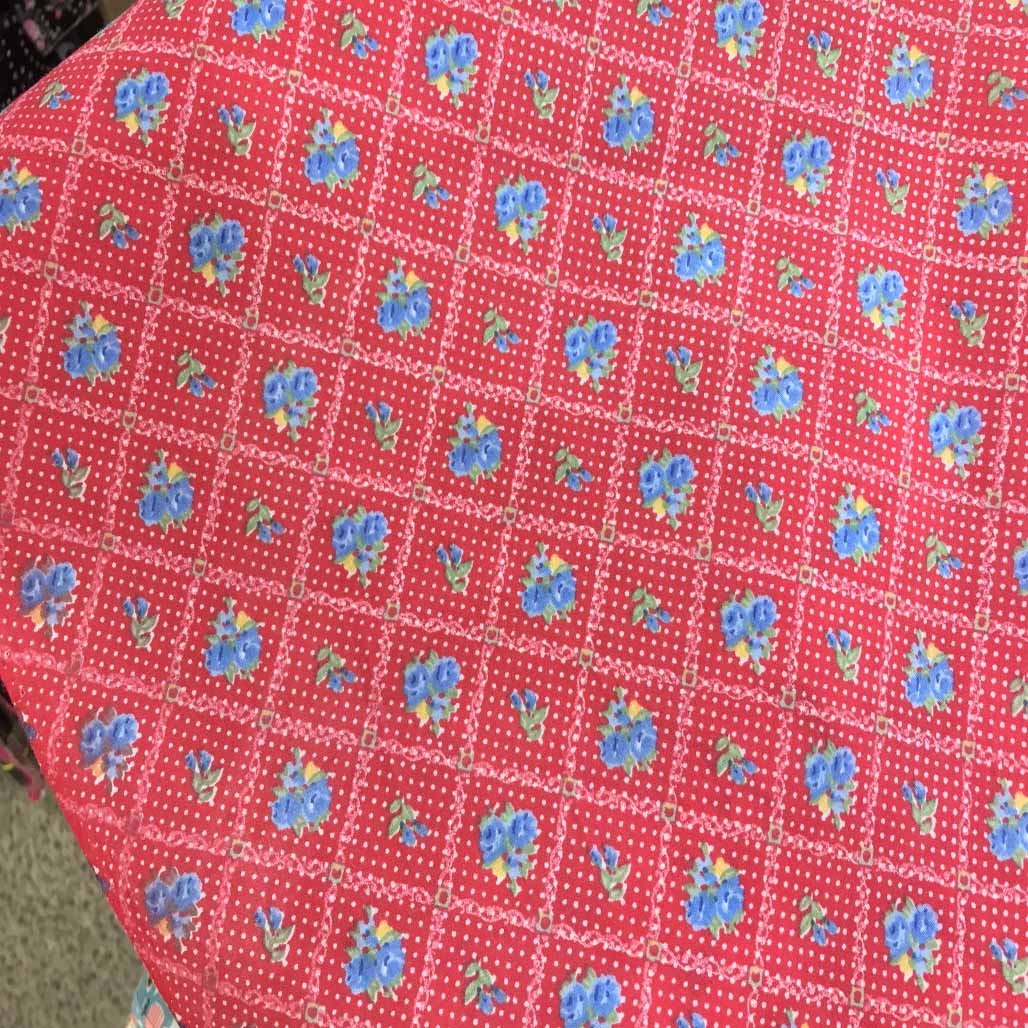 Roses Patchwork Polycotton Fabric, Red - Bull Ring Fabrics