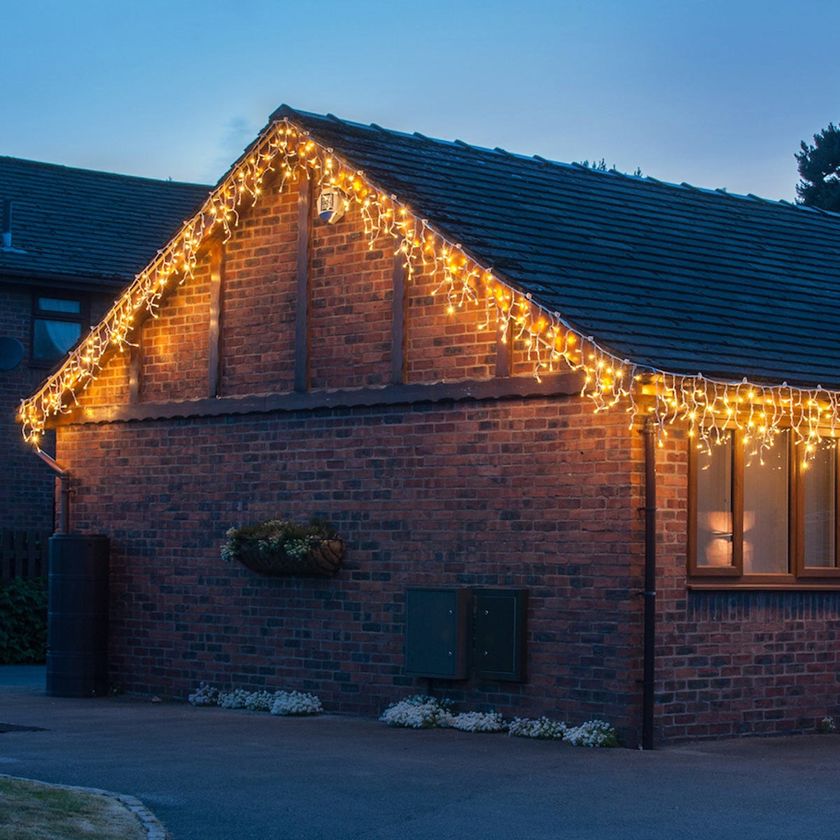 Lights4You 13ft (4m) 152 LED Warm White Outdoor Icicle Lights
