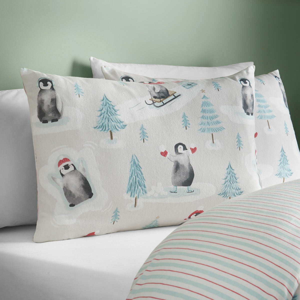 Catherine Lansfield Brushed Cotton Christmas Penguins Reversible Duvet Cover Set