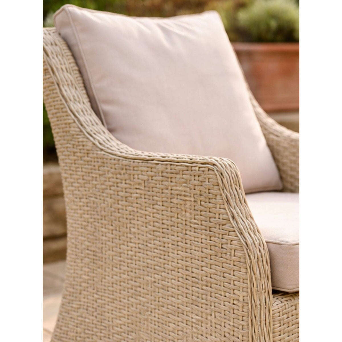 Bramblecrest Woodchester 5 Piece Patio Set with Adjustable Table