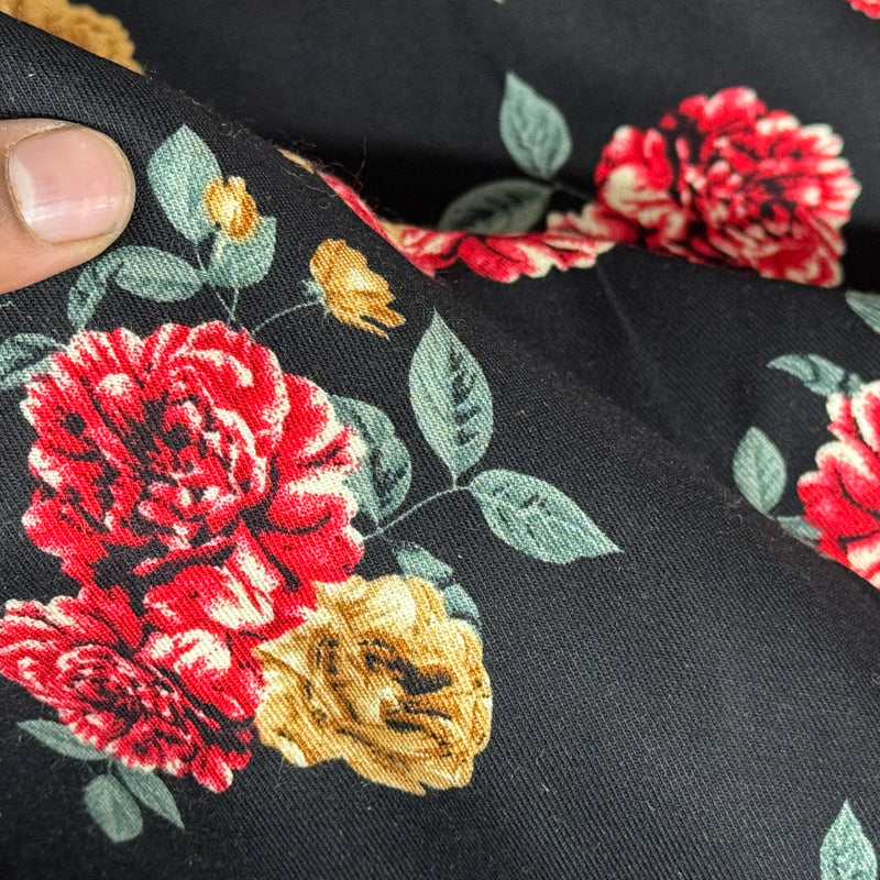 Tissu 100% Viscose Floral Roses pour Robe, Noir