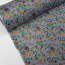 Viskosestoff mit Blumenmuster im Vintage-Stil, Grau