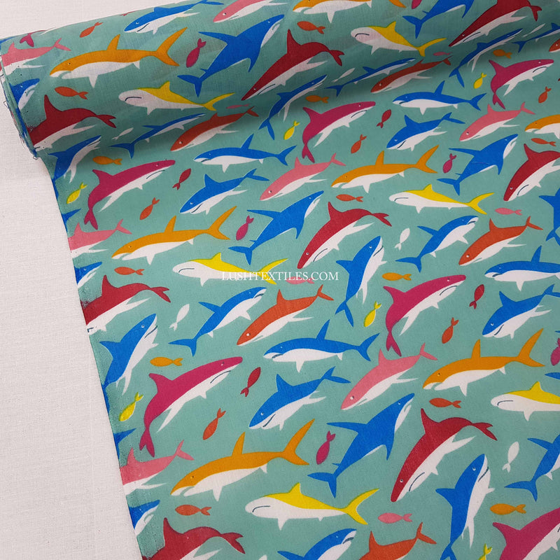 Polycotton-Stoff mit Haien und Fischen, Ozeangrün 