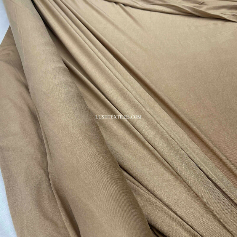 Kamel Hautfarbenes Rippenjersey-Stretch-Bardot-Kostüm aus figurbetontem Stoff, Trikotkleid