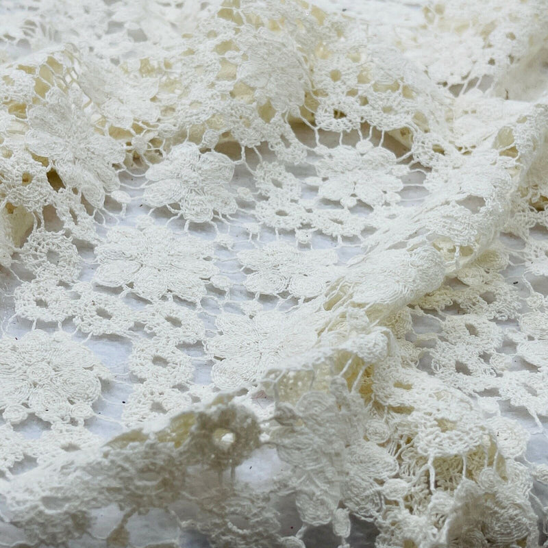 Cremefarbener Guipure-Raschel-Spitzenbesatz mit Blumenmuster, Hochzeitsstoff, Ascot, Party-Kleidung