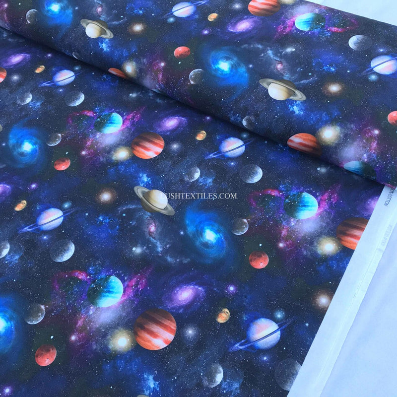 Baumwoll-Bastelstoff mit digitaler Aufschrift „Galaxy Space Planets“, Marineblau