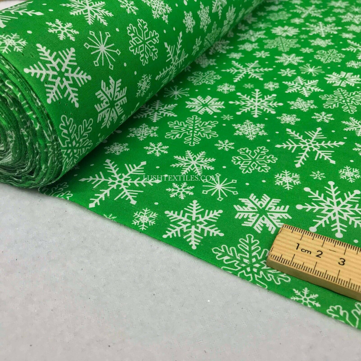 Christmas PolyCotton Fabric Xmas Crafts Material 45" - Bull Ring Fabrics
