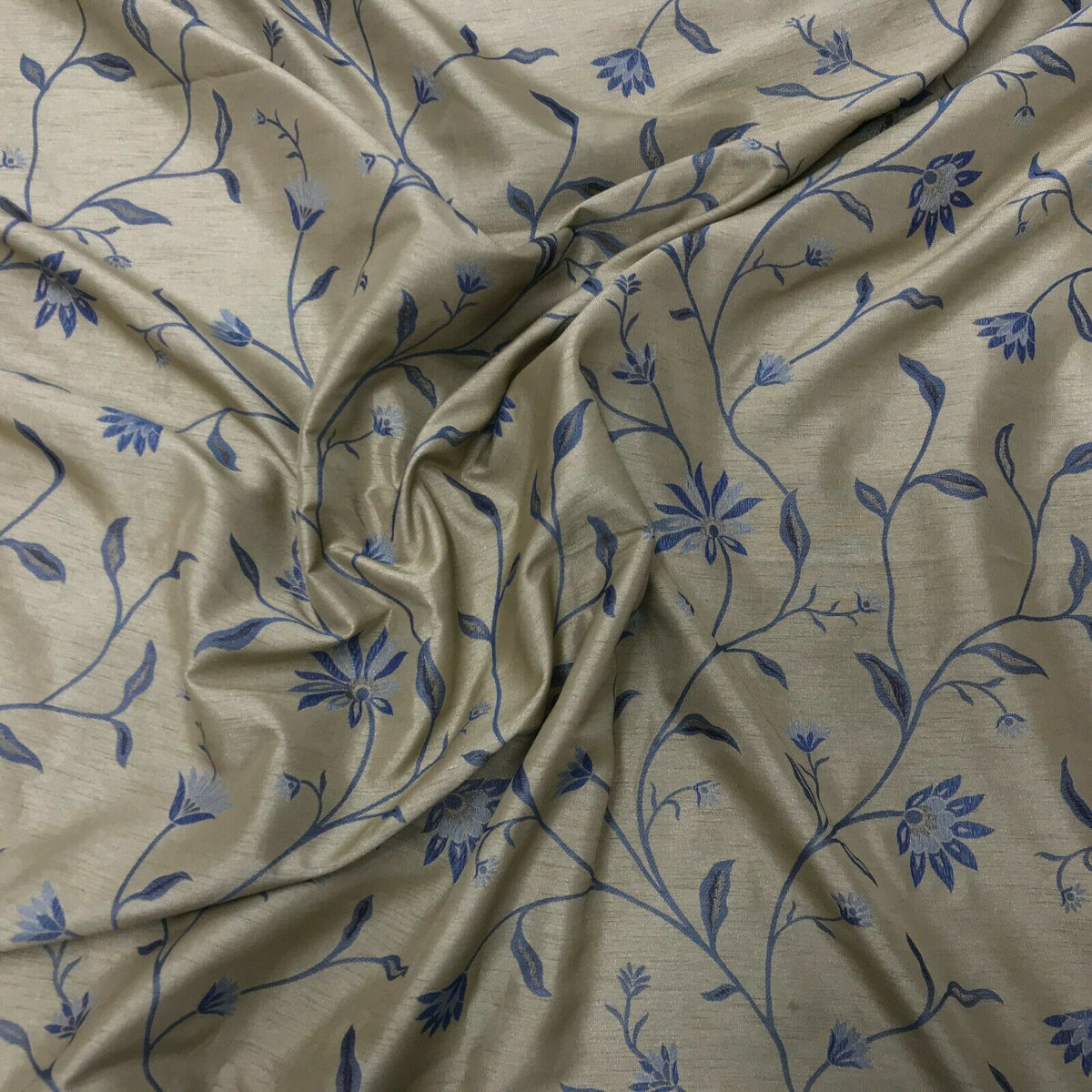 Daisy Floral Flowers Floral Silk Slub Fabric 140cm - Bull Ring Fabrics