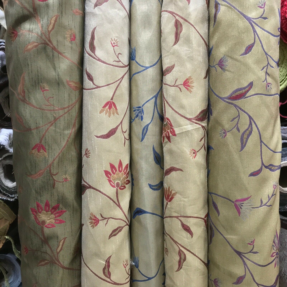 Daisy Floral Flowers Floral Silk Slub Fabric 140cm - Bull Ring Fabrics