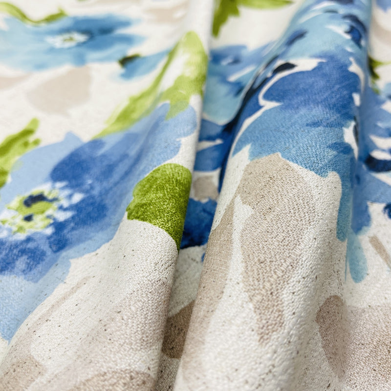 Blauer Stoff mit Blumenmuster aus Baumwolle und Leinen
