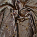 Taftstoff mit Blumenmuster und Stickereien, Braun