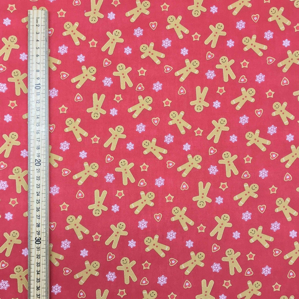 Gingerbread Men & Hearts Christmas Polycotton Fabric 45", Red - Bull Ring Fabrics